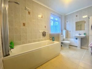 Bathroom/WC- click for photo gallery